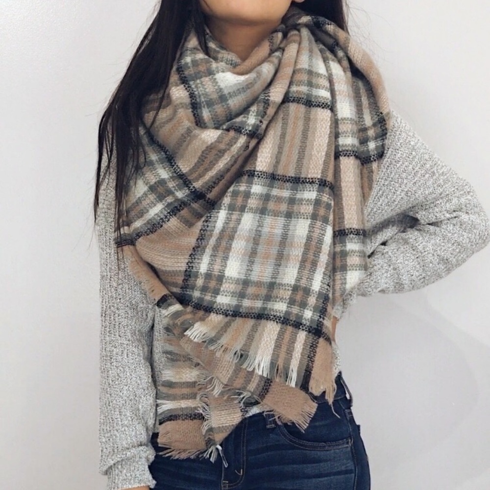 ๐ Juneau - Beige Plaid Blanket Scarf - Picture 1 of 7